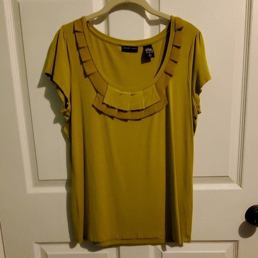 New York & Company Short Sleeve Blouse